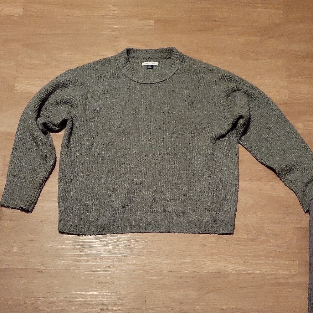 American Eagle Outfitters Charcoal Crewneck Sweater